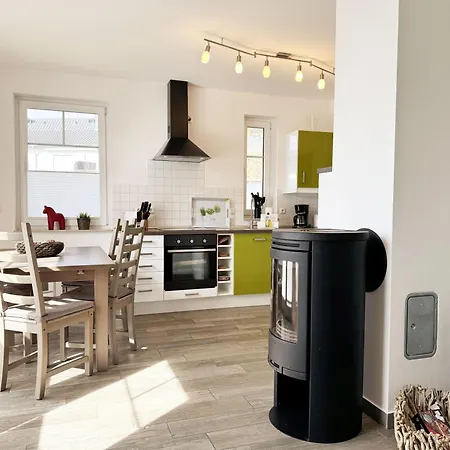 Apartment Haus Moewe Whg 03 Mit Terrasse & Kamin Thiessow