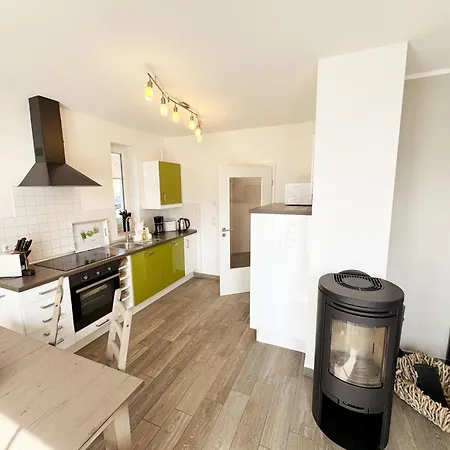 Haus Moewe Whg 03 Mit Terrasse & Kamin * Thiessow